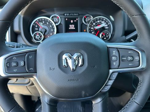 New 2026 RAM 2500 Big Horn AWD/4WD image 17