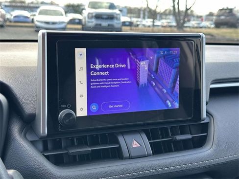 Used 2025 Toyota RAV4 XLE image 21