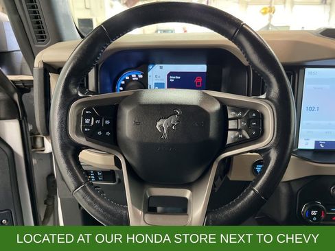 Used 2023 Ford Bronco Wildtrak image 21