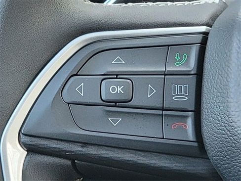 Certified 2023 Jeep Grand Cherokee L Laredo image 34