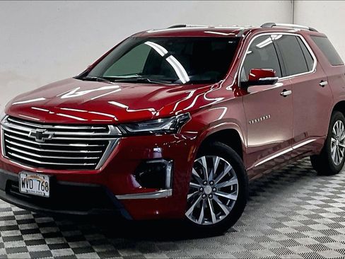 Used 2023 Chevrolet Traverse Premier AWD/4WD image 1