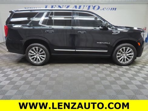 Used 2021 GMC Yukon Denali w/ Denali Premium Package image 2
