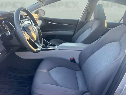 Used 2020 Toyota Camry LE FWD image 13