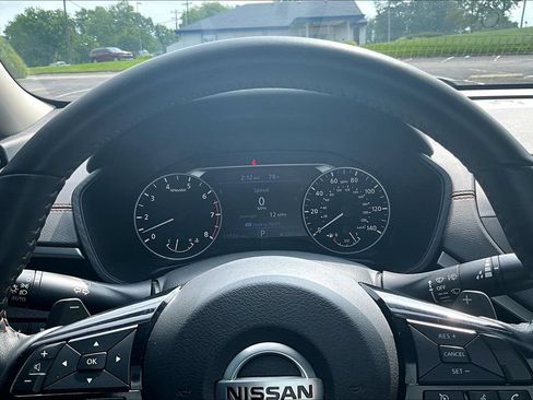 Used 2020 Nissan Altima 2.5 SR w/ Premium Package FWD image 19