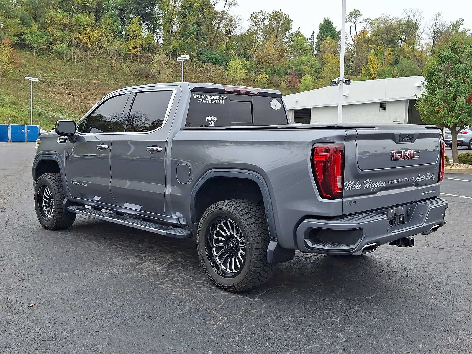 Used 2021 GMC Sierra 1500 Denali w/ Technology Package AWD/4WD image 4