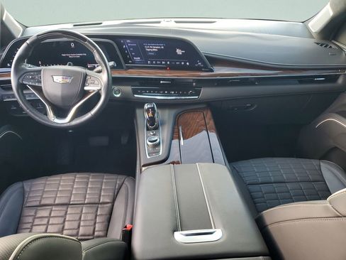 Used 2022 Cadillac Escalade Sport Platinum w/ Heavy-Duty Trailer Package AWD/4WD image 14