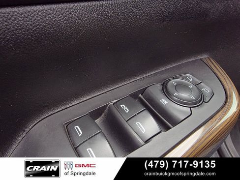 Used 2021 GMC Acadia SLE w/ Driver Convenience Package FWD image 12