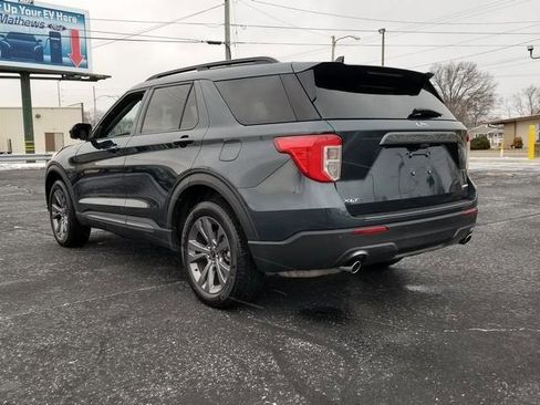 Certified 2022 Ford Explorer XLT w/ Equipment Group 202A image 9