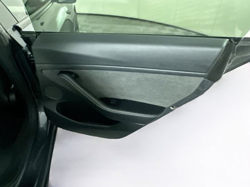 Used 2023 Tesla Model 3 Standard Range image 30