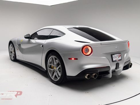 Used 2014 Ferrari F12 Berlinetta RWD image 5