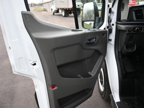 New 2026 Ford Transit 250 148 Medium Roof image 20