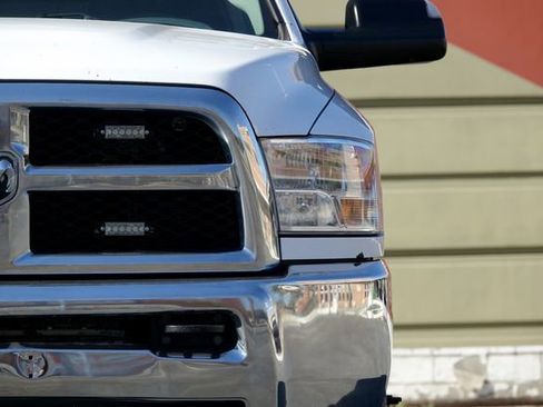 Used 2018 RAM 3500 Tradesman w/ Chrome Appearance Group image 6