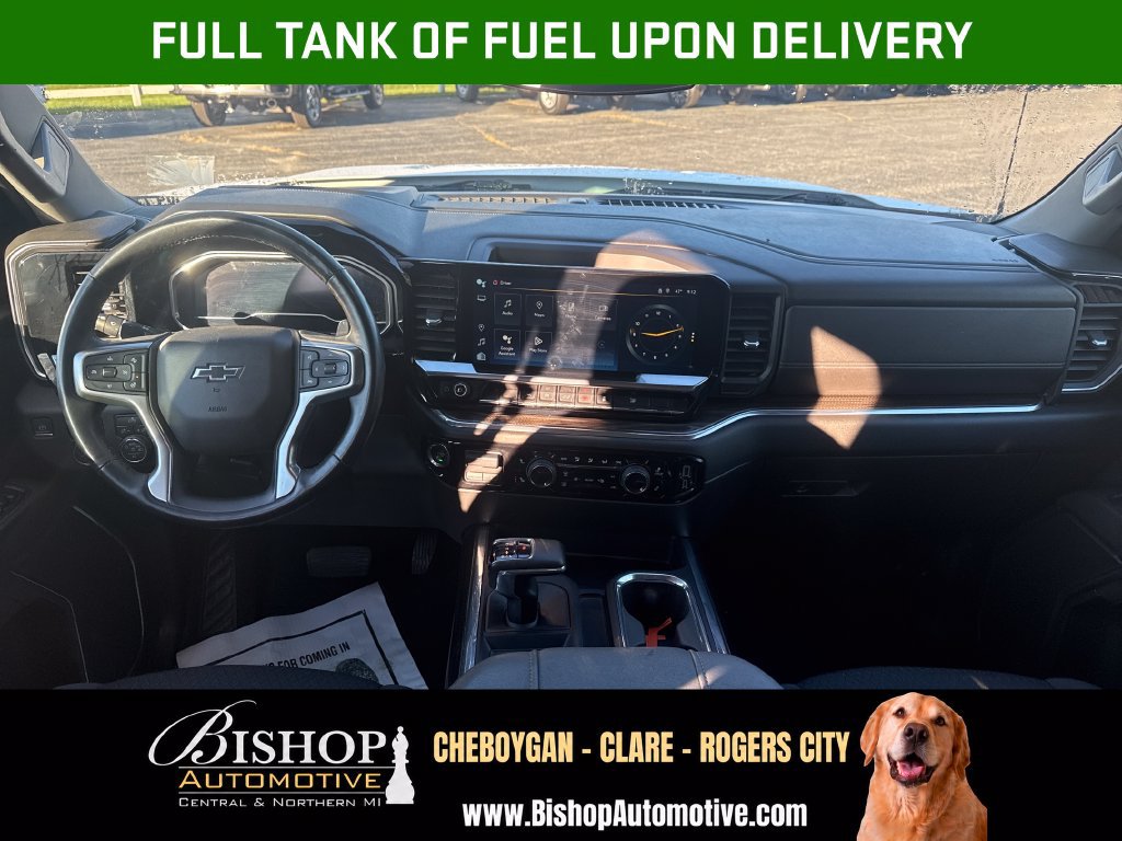 Used 2023 Chevrolet Silverado 1500 RST AWD/4WD image 2