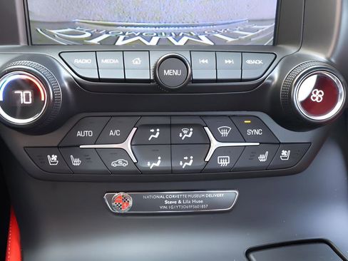 Used 2015 Chevrolet Corvette Z06 w/ 3LZ Preferred Equipment Group image 25