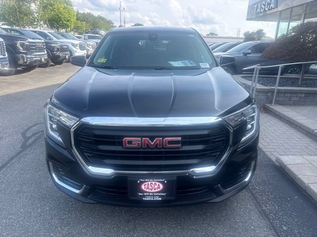 Used 2024 GMC Terrain SLE AWD/4WD image 2