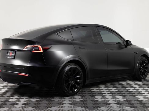 Used 2022 Tesla Model Y Long Range image 7