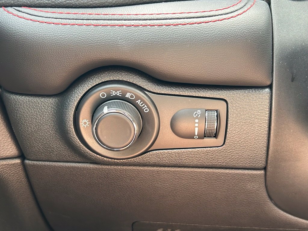 Used 2024 Dodge Durango GT AWD/4WD image 30