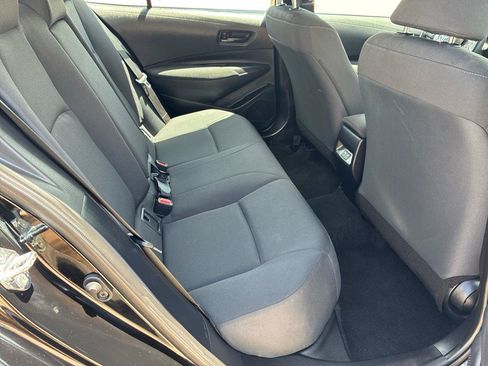 Used 2025 Toyota Corolla LE FWD image 25