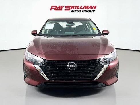 Used 2024 Nissan Sentra SV image 2
