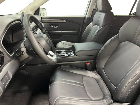 New 2026 Honda Pilot Touring image 16