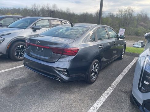 Certified 2021 Kia Forte LXS image 2