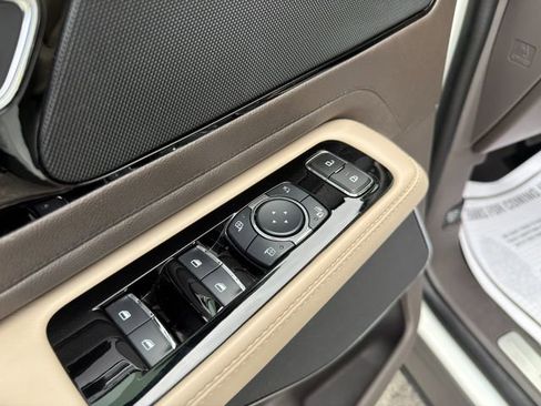Used 2023 Lincoln Aviator Grand Touring w/ Equipment Group 301A AWD/4WD image 26