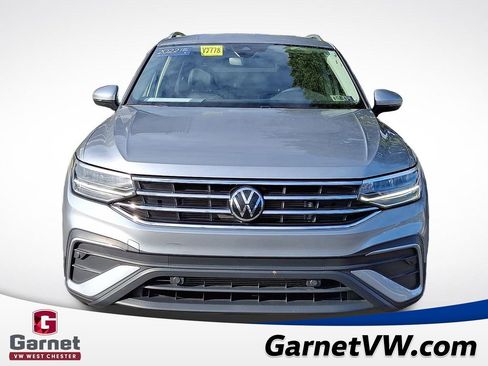 Certified 2022 Volkswagen Tiguan SE image 2