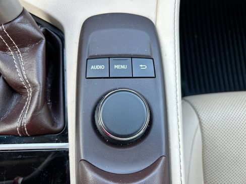 Used 2017 Lexus ES 350 w/ Premium Package FWD image 37