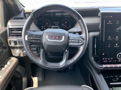 Used 2025 GMC Yukon XL AT4 Ultimate AWD/4WD image 5