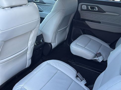 New 2026 Ford Explorer Platinum w/ LUX Leather Package image 18