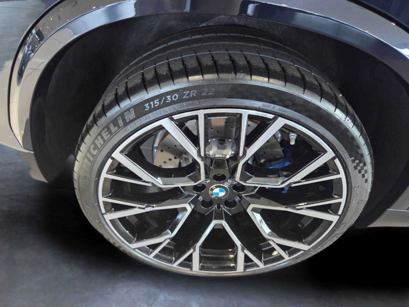 New 2026 BMW X5 M Competition w/ Executive Package AWD/4WD image 18