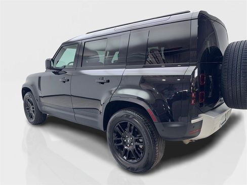 Used 2025 Land Rover Defender 110 S image 14