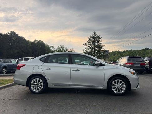 Used 2017 Nissan Sentra SV w/ Style Package FWD image 4