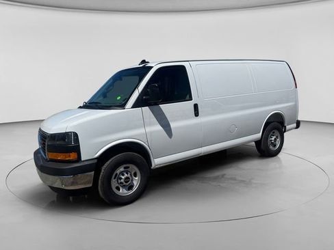 New 2026 GMC Savana 2500 w/ Driver Convenience Package RWD image 2