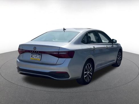 Used 2025 Volkswagen Jetta SE image 14