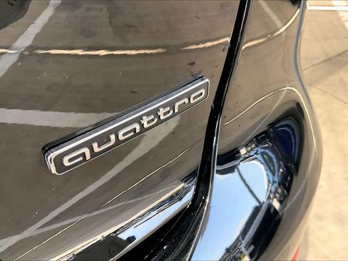 Used 2023 Audi Q4 e-tron Prestige AWD/4WD image 9