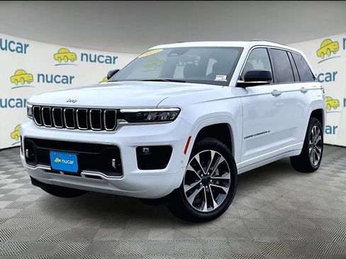 Used 2023 Jeep Grand Cherokee Overland image 3