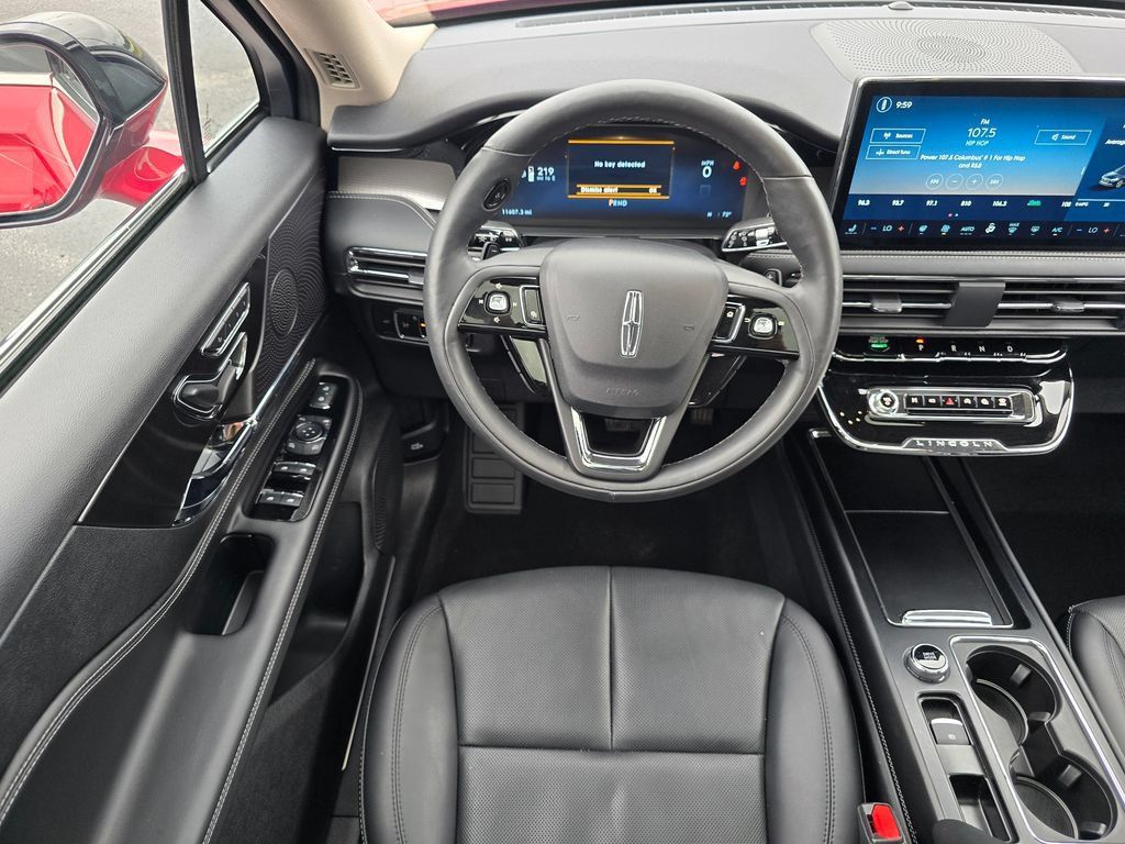 Used 2025 Lincoln Corsair Reserve AWD/4WD image 25