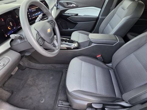 Used 2024 Chevrolet Trax LT FWD image 6