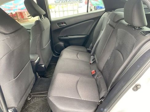 Used 2016 Toyota Prius Two image 17