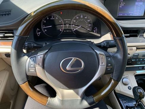 Used 2014 Lexus ES 350 w/ Premium Package FWD image 19