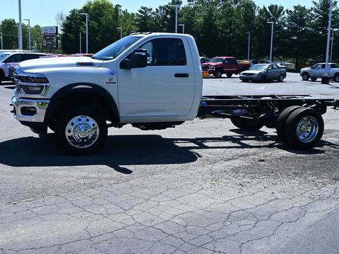 New 2026 RAM 5500 Tradesman AWD/4WD image 8