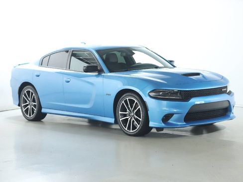 Used 2023 Dodge Charger R/T w/ Plus Group RWD image 9
