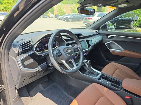 Used 2021 Audi Q3 2.0T Premium w/ Convenience Package AWD/4WD image 22