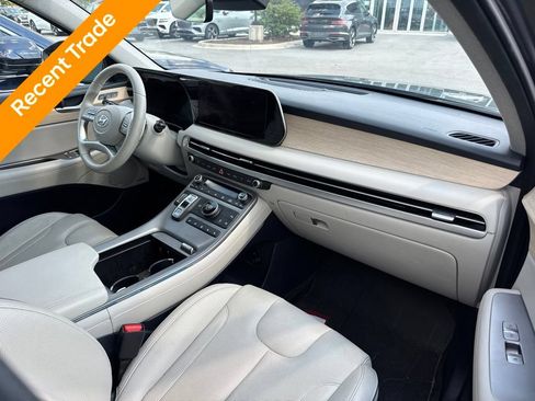 Used 2024 Hyundai Palisade Limited FWD image 5