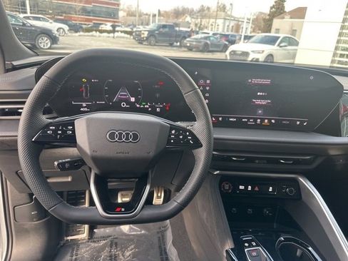 New 2025 Audi SQ5 Premium Plus image 21