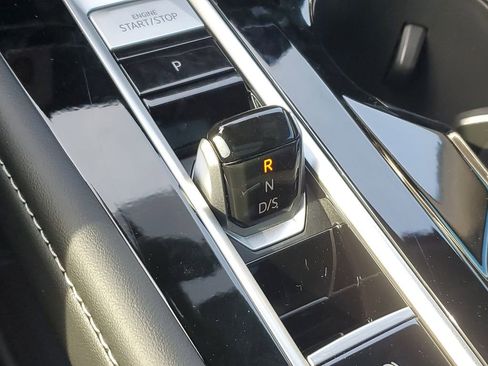 New 2026 Volkswagen Atlas Cross Sport SE image 32