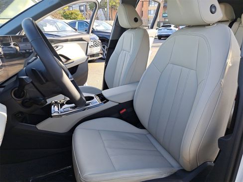 Certified 2025 Audi Q6 e-tron Premium w/ Convenience Package image 15