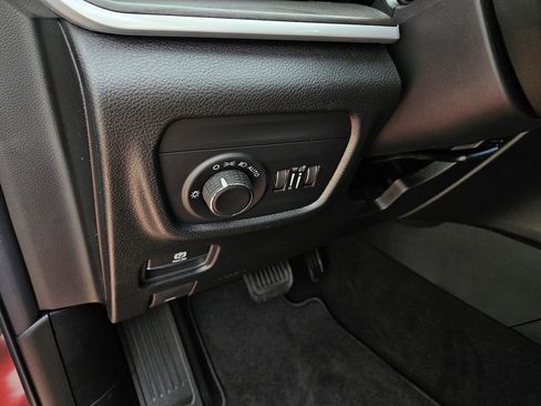 New 2026 Jeep Grand Cherokee Altitude RWD image 14