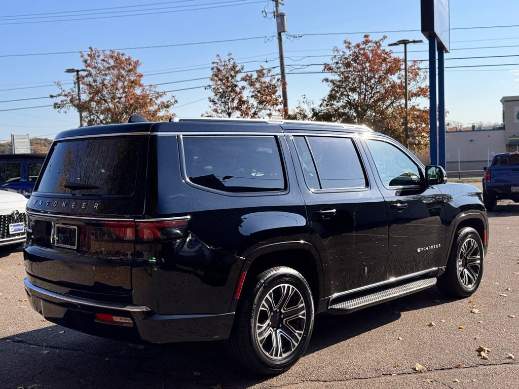 Used 2023 Jeep Wagoneer 4WD w/ Premium Group I image 6